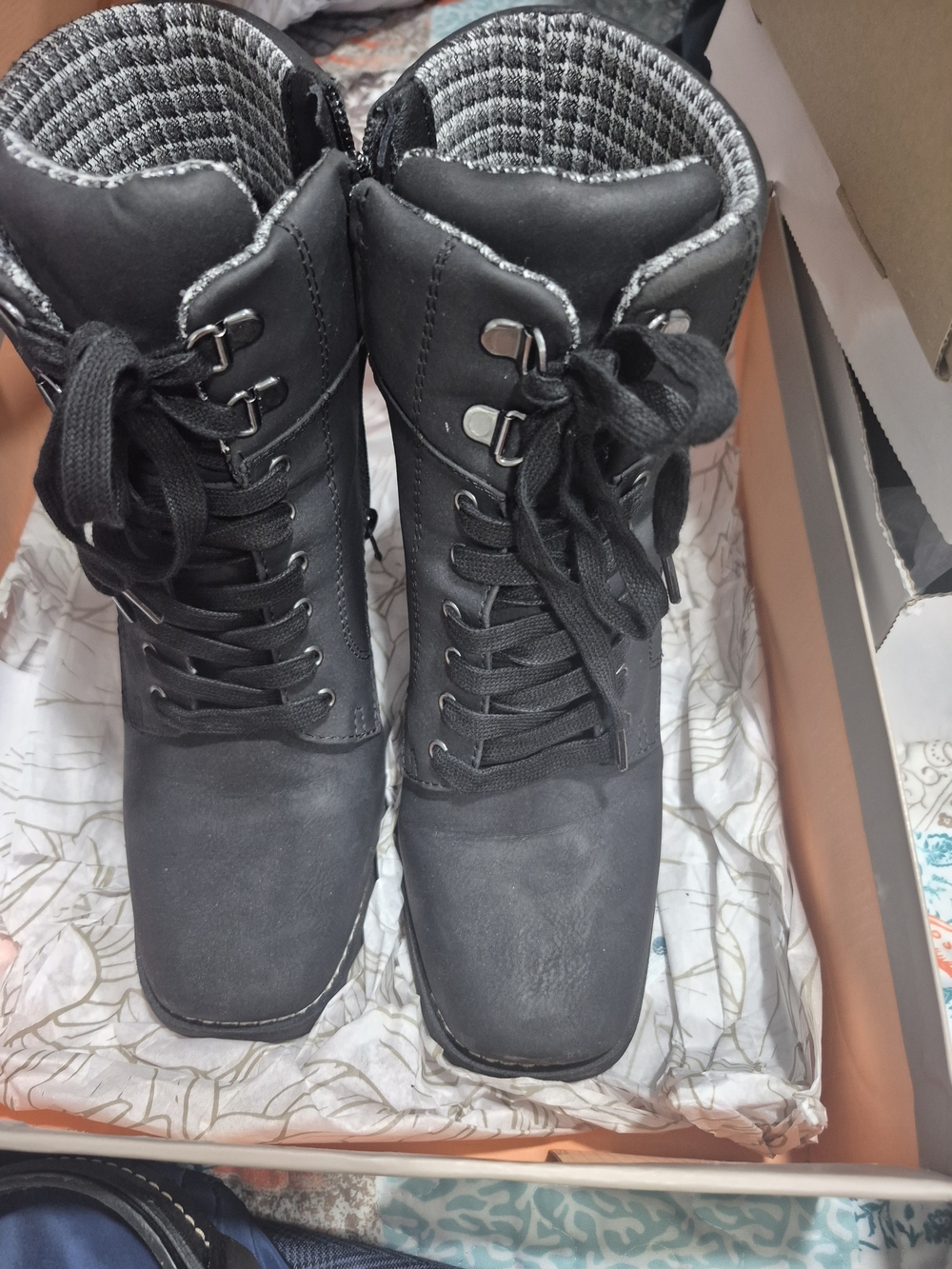 Crown Vintage Black Lace-Up Ankle Boots with Knit Collar